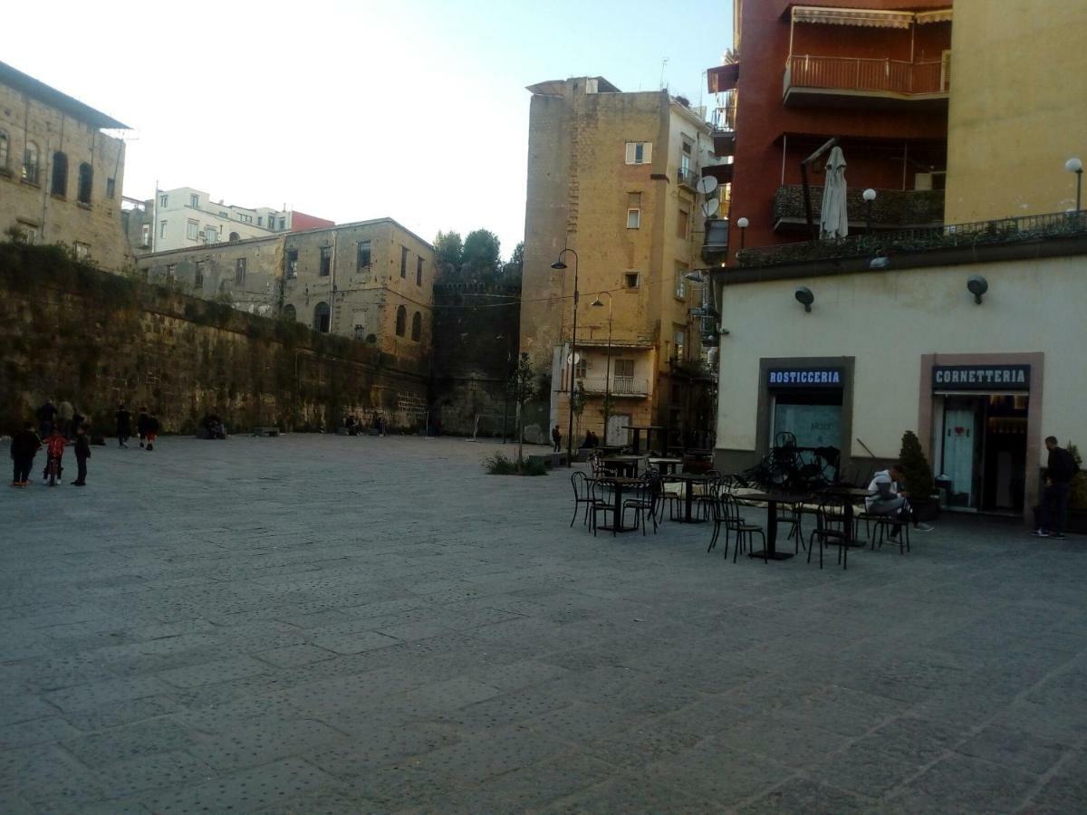 Apartamento La Dimora Aragonese Nápoles Exterior foto